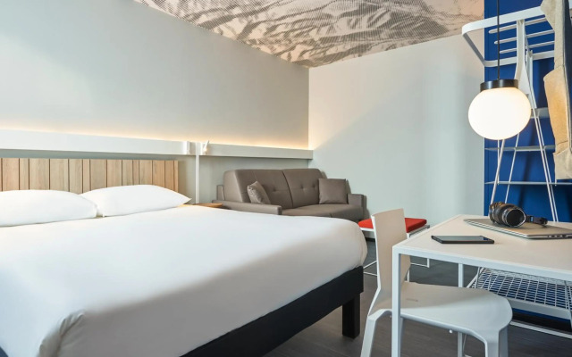 Merryl Hotel