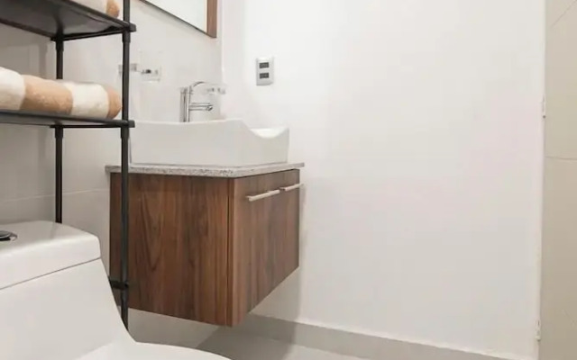 Cozy 2-Bedroom Retreat with Pool Access