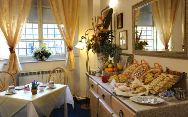 Petit Maison Sainte Justine