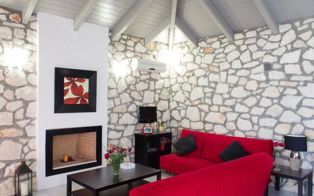 Harmony Villa 1 - 2bedrooms, Sleeps 6, Wifi, Parking, Near Laganas Beach