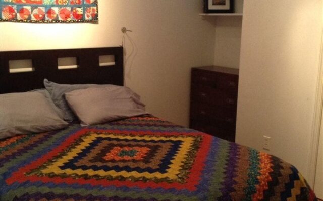 Handfinger's Hide-Away