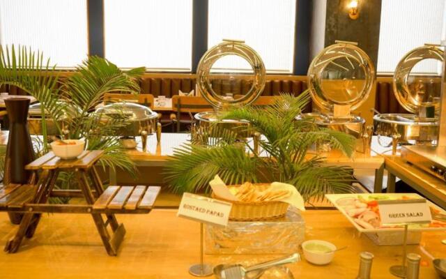 Pinnacle Grand Hotel and Banquets