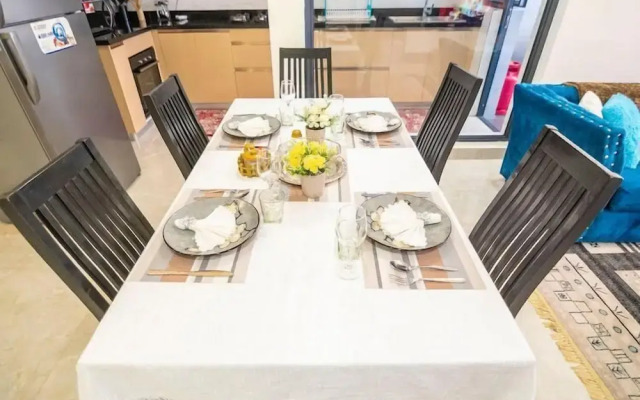 Lux Suites Urban Oasis Apartments