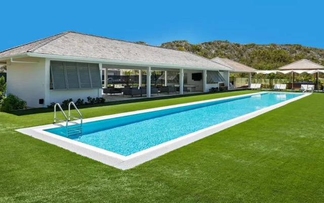 Oceanfront Luxury Villa Infinity Plunge Pools