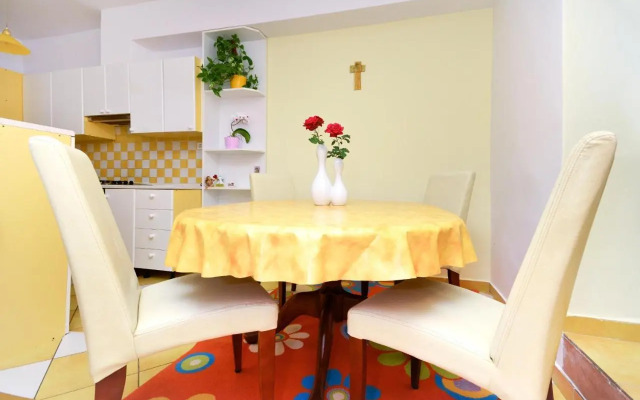 Apartmani Mira