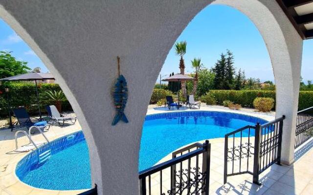 Villa Elysium, 3 bedrooms, pool, sea view & wifi