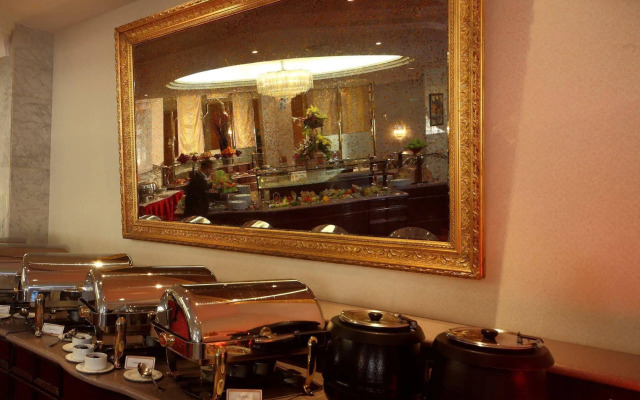 Radisson Blu Hotel and Convention Center, Riyadh Minhal