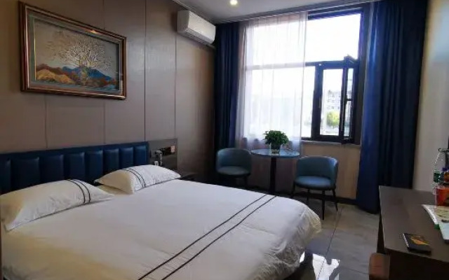 Fugang Hotel