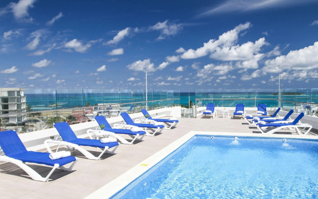 Azure Lofts & Pool Hotel