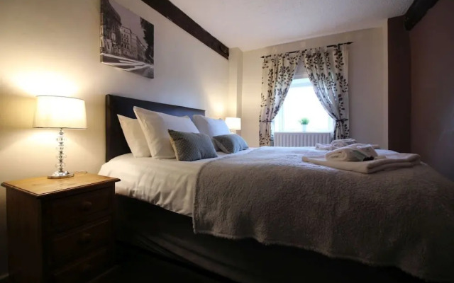 Roomtel Riverside Suites