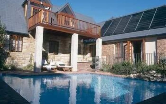 Villa Honeywood Guest House