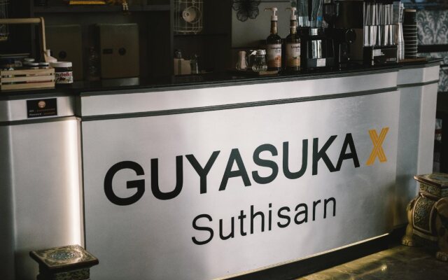 Guyasuka X Suthisan - Hostel