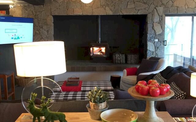 Snowdrift Lodge