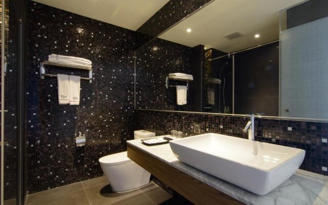 Grand Crystal Hotel