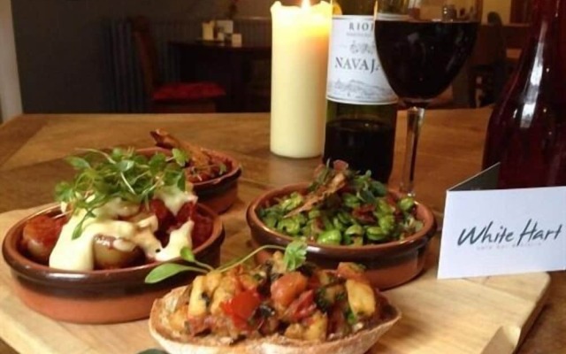 White Hart Cafe Bar & Bistro