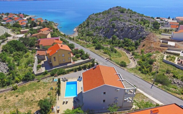 Sani Cesarica in Cesarica