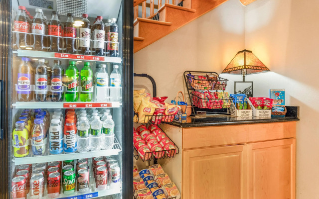 AmericInn by Wyndham Chamberlain - Conference Center