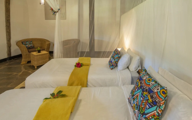 Pioneer Lodge Camp and Safaris