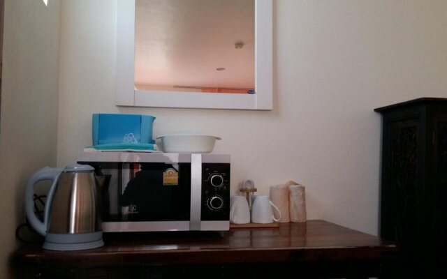 Jutharat Home