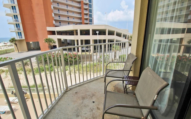 Whaler by Youngs Suncoast