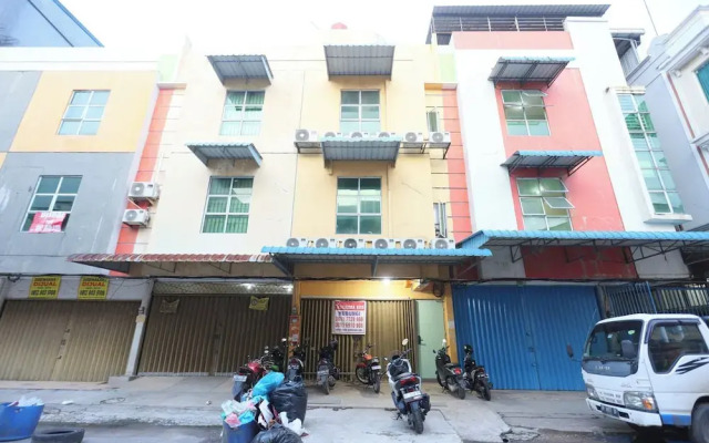 OYO 92988 City Room