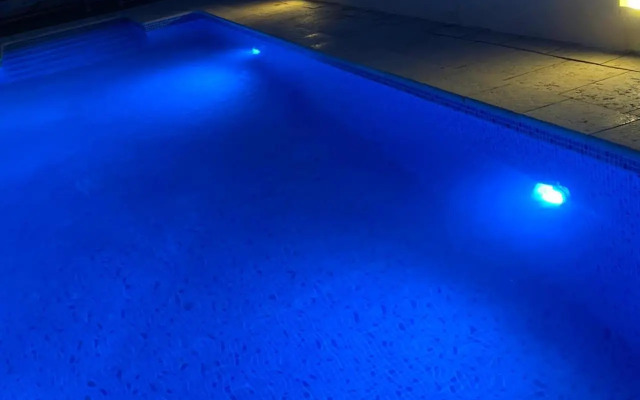Casa con Gran Piscina particular cerca playa