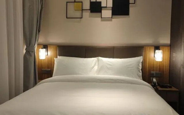 Homeinn Plus Hotel (Shanghai Meilan Lake Luonan Xincun Subway Station) – Guest Rooms – Shanghai