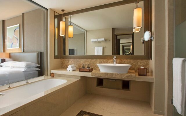 Sheraton Bailuhu Resort, Huizhou