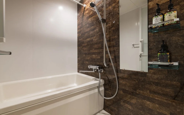 GRAND BASE Hakata Naraya