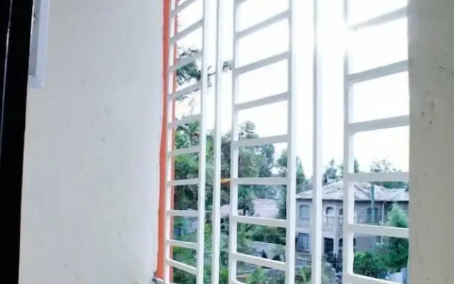 Lux Suites Nataliz Apartments Utawala