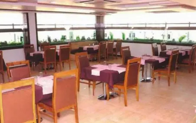 Hotel Mayura A/c