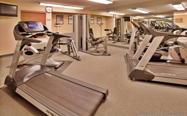 Candlewood Suites Kansas City Speedway by IHG