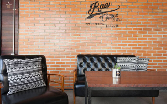 Buri Hotel and Hostel