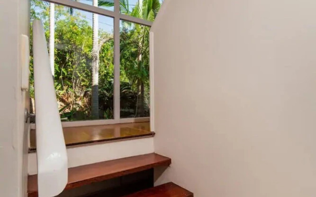 Breezy 4 Bedroom Queenslander in Balmoral