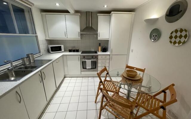 Cozzy 1-bed Apartment in Liverpool St & Shoreditch