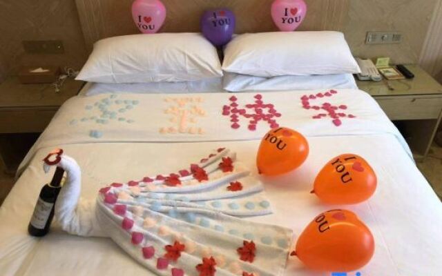 Vienna International Hotel (Changsha High-speed Railway South Station Wanjiali Plaza)