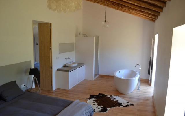 Quinta do Calderao by Portucasa