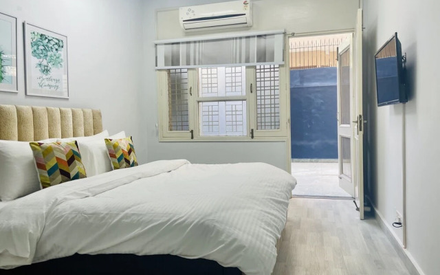 BluO Modern 1BHK - DLF Galleria Market