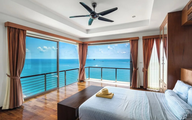 Villa Azure with Infinity Pool