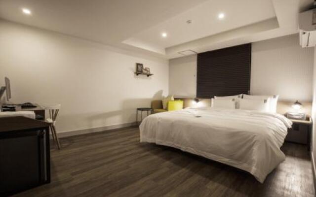 Number 25 Hotel