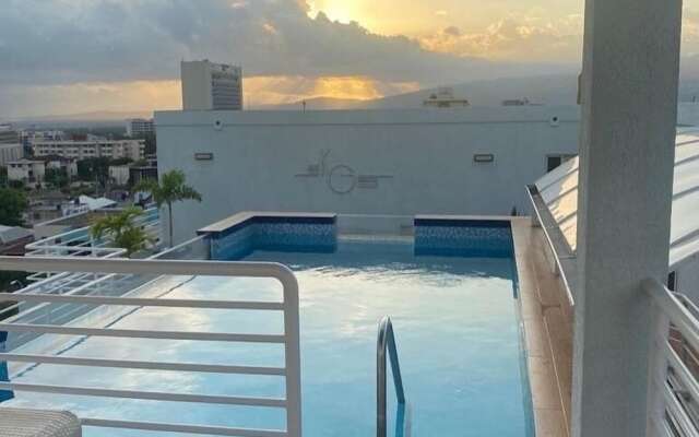 Kensington with pool