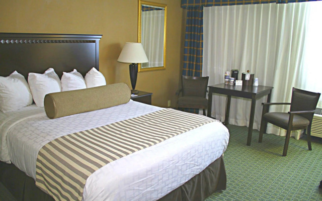 Ramada by Wyndham East Syracuse Carrier Circle