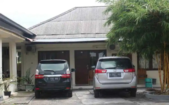 OYO 3105 Rifaraz Syariah Hotel