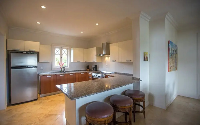 'sweet Dream' Villa w/ Private Pool in Sugar Hill!