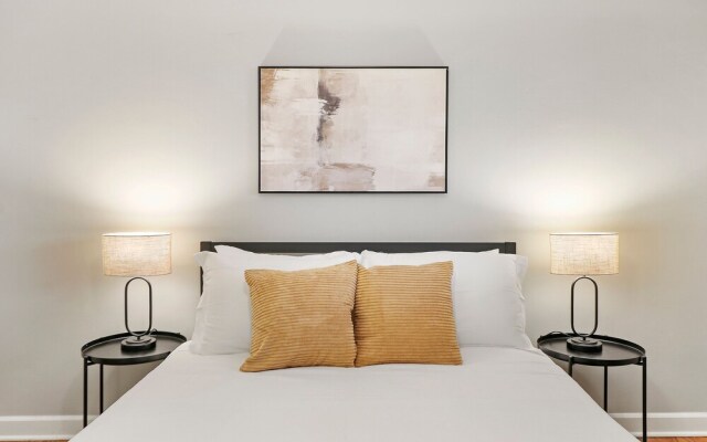 1BR APT in Quiet Arlington Neighborhood