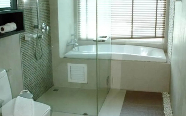 The Baycliff Residence