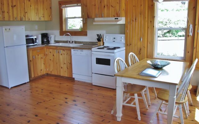 Larinda's Landing Oceanfront Cottages