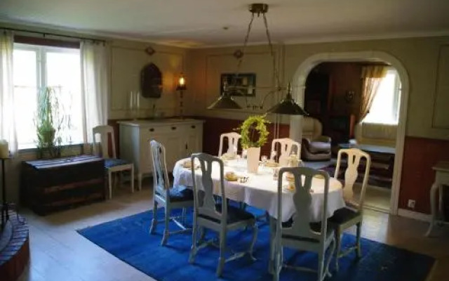 Olstorp Gård Bed & Breakfast