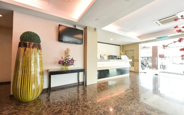 Capital O 516 Grand CT Hotel