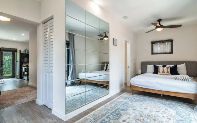 Palm Paradise Retreat Sleeps 4